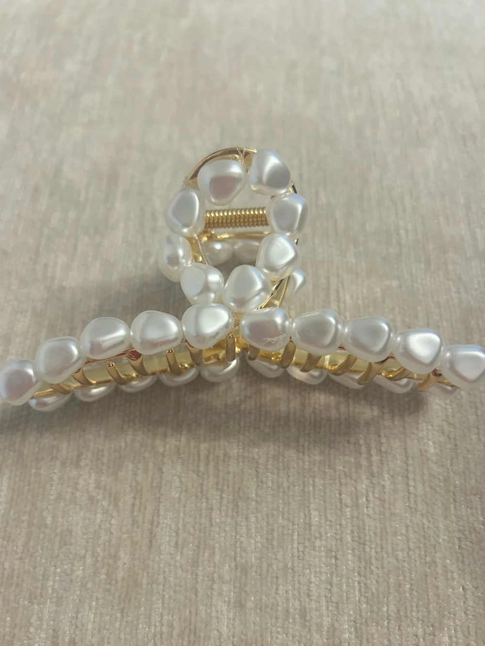 Lelet NY Aria Pearl Claw Clip